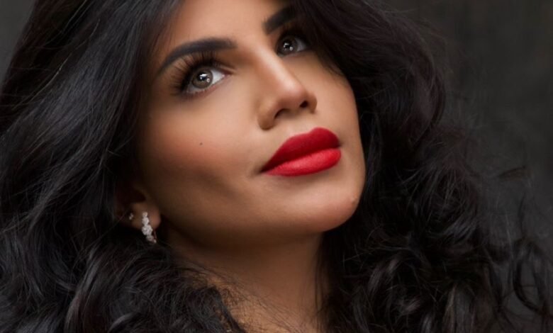 ولاء بندقجي بإطلالة تراثية سعودية فاخرة