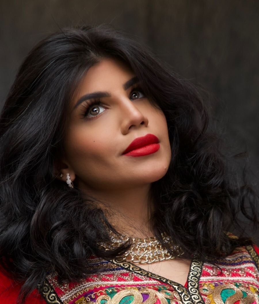 ولاء بندقجي بإطلالة تراثية سعودية فاخرة